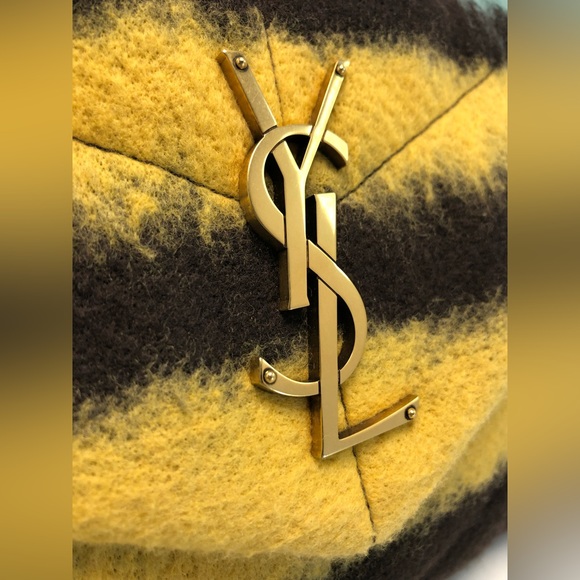 SAINT LAURENT
Small Puffer Bag in Tie Dye Fabric and
Lambskin - Picture 7 of 11